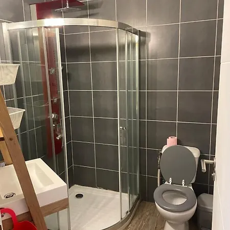 Apartament Studio 3 Climatise Cote Cour Avec Deux Lits Simples Tarbes